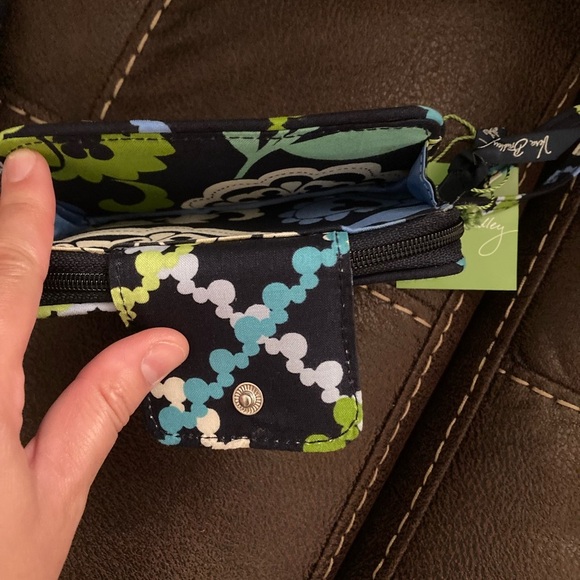 Vera Bradley Where’s Mickey? Purse and wristlet wallet bundle - Picture 6 of 8